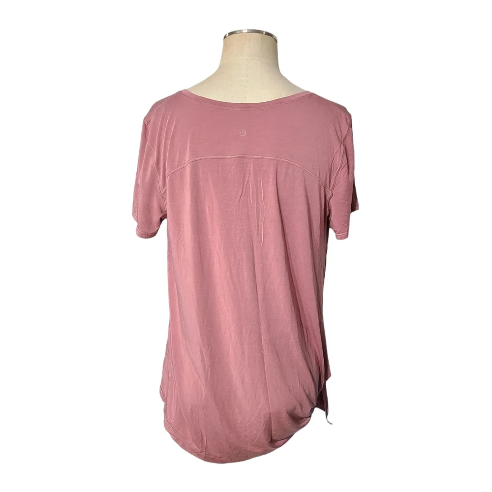 Lululemon To The Point Tee Quicksand Pink - Picture 7 of 9